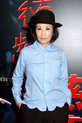 组图：汪明荃生日罗家英送香吻 马不停蹄宣传粤剧