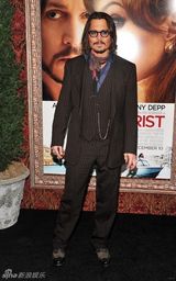 高清组图：《游客》首映 朱莉皮特秀恩爱德普落单