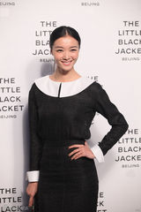 组图：拉格斐开摄影展 章子怡周迅等亮相