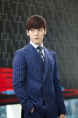 组图：《继承者们》花美男6人组电力十足