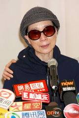 高清组图：陈宝珠开媒体会致谢大众