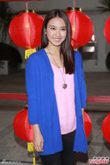 组图：张智霖拉票受欢迎 陈山聪豪门梦碎复出