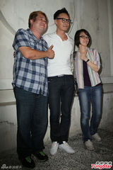 组图：郑元畅初执导演筒 自嘲属神经质型