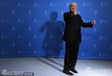 高清组图：阿明-缪勒-斯塔尔现身 被授予终身成就奖