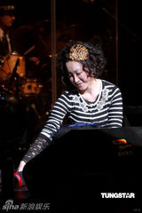 高清组图：王菀之不计前嫌原谅好友 张敬轩因病失约