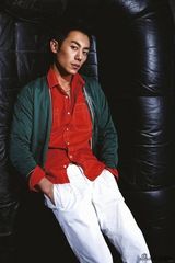 组图：朱亚文最新写真展现时尚多变风格