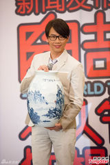 组图：陶喆启动世界巡回演唱会悼念亡父