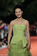 组图：电影金马奖红毯群星云集 女星性感华服斗艳