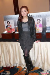 组图：毛舜筠为女儿放弃吸金 为其拍拖打预防针