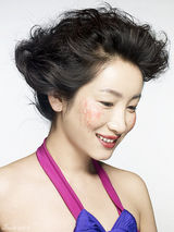 幻灯图：秦海璐登《时尚好管家》 拍摄时尚炫彩大片