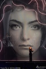 组图：洛德获国际女歌手奖 现场表演暗黑气质