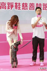 组图：阿Sa(蔡卓妍)尚无意结婚 自觉40岁适合生宝宝