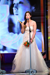 组图：KBS演技大赏金惠秀时隔10年重夺大奖