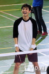 组图：《艺体能》现场 昌珉李钟秀玩命练习