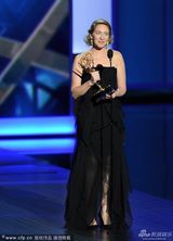 组图：艾美奖谢耳朵三获喜剧视帝 毒师获最佳