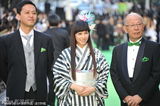 组图：第25届东京国际电影节开幕 星光惨淡走绿毯