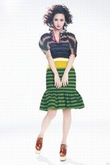 高清组图：张歆艺玩转时尚 劲吹复古风潮