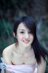 高清：中戏校花衣珊化身足球宝贝 零距离围观世界杯