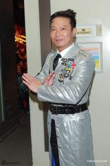 组图：新婚洪天明开心复工 郑欣宜吴若希优雅亮相