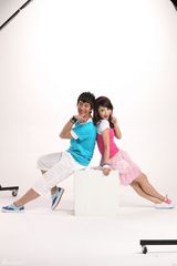 高清图：蒲巴甲百万代言牛奶品牌　形象健康青春