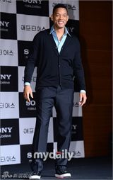 组图：威尔史密斯父子赴韩 想与朴赞郁共进晚餐