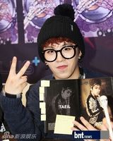 组图：韩团Block B回归歌坛 举办粉丝签名会