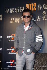 高清组图：古天乐上海代言帅气现身没架子