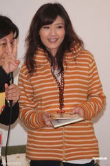 组图：苏慧伦自称想当妈妈 台北书展暖身过干癮