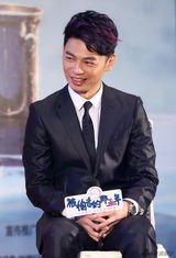 组图：《被偷走的那五年》亮相 主演曝拍戏趣事