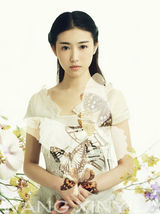 组图：张辛苑杂志清新写真曝光 笑靥纯美动人