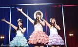 组图：AKB48发新曲 柏木由纪20岁生日获成员祝贺