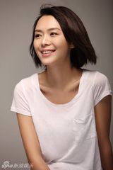 组图：程怡夏日清新写真 笑容灿烂甜美动人