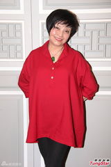 组图：白雪仙梅雪诗纪念任剑辉 贵气珠宝环身