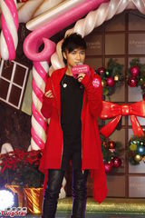 组图：古巨基曝儿时不穿内裤避谈结婚