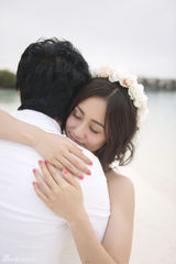 独家：刘芸郑钧举办浪漫婚礼 唯美婚纱照曝光