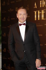 组图：影帝史派西赴澳门做慈善 享受再来中国