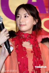 幻灯图：林志玲助阵模特公司开工 泳装环节趣味十足