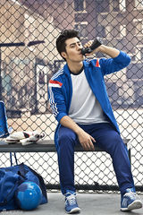 组图：国产鲜肉李晨浩运动大片散发青春荷尔蒙