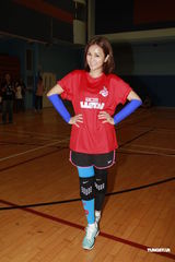 高清图：谢安琪运动安全第一 官恩娜自爆被打爆鼻梁