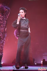 高清图：众巨星撑场雷颂德个唱 杨千嬅蕾丝诱惑