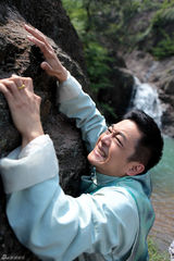 组图：《下辈子》苦情戏多 陈昭荣频频受虐