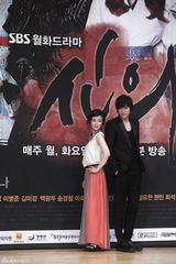 高清组图：李敏镐金喜善等出席《信义》发布会