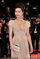 幻灯图集：《日照重庆》戛纳首映 王小帅获最高礼遇