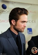 组图：帕丁森帅气亮相《大都会》首映