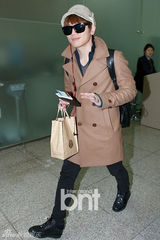 组图：T-araf(x)等靓装现身机场赴马来西亚