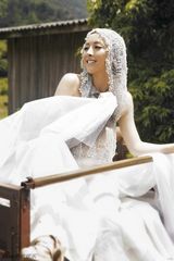 组图：黄小蕾异域风情写真曝光 绽放柔美韵致