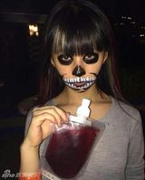 组图：15岁小彩旗可爱私照曝光 也玩浓妆非主流