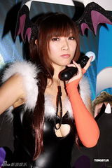 组图：陈静松岗李那小羽cosplay装性感出席活动