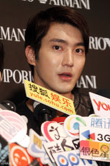 高清组图：SJ-M八缺一现身台湾 引发歌迷混乱