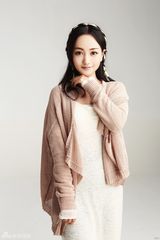 组图：杨蓉全新写真清丽雅致分外脱俗